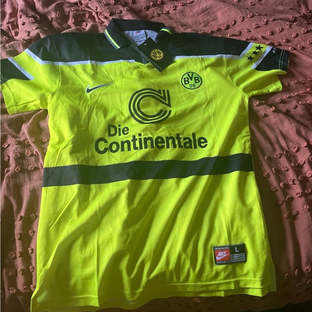 Mens NIKE Borussia Dortmund German Bundesliga Soccer jersey